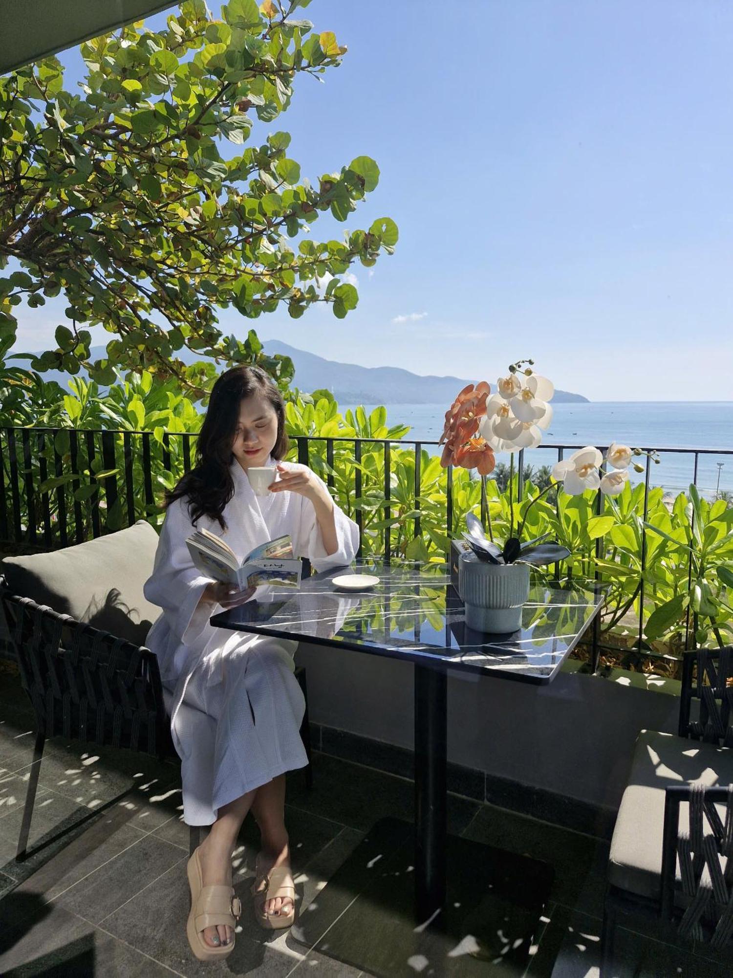 Jbay Beachfront Boutique Hotel Дананг Экстерьер фото