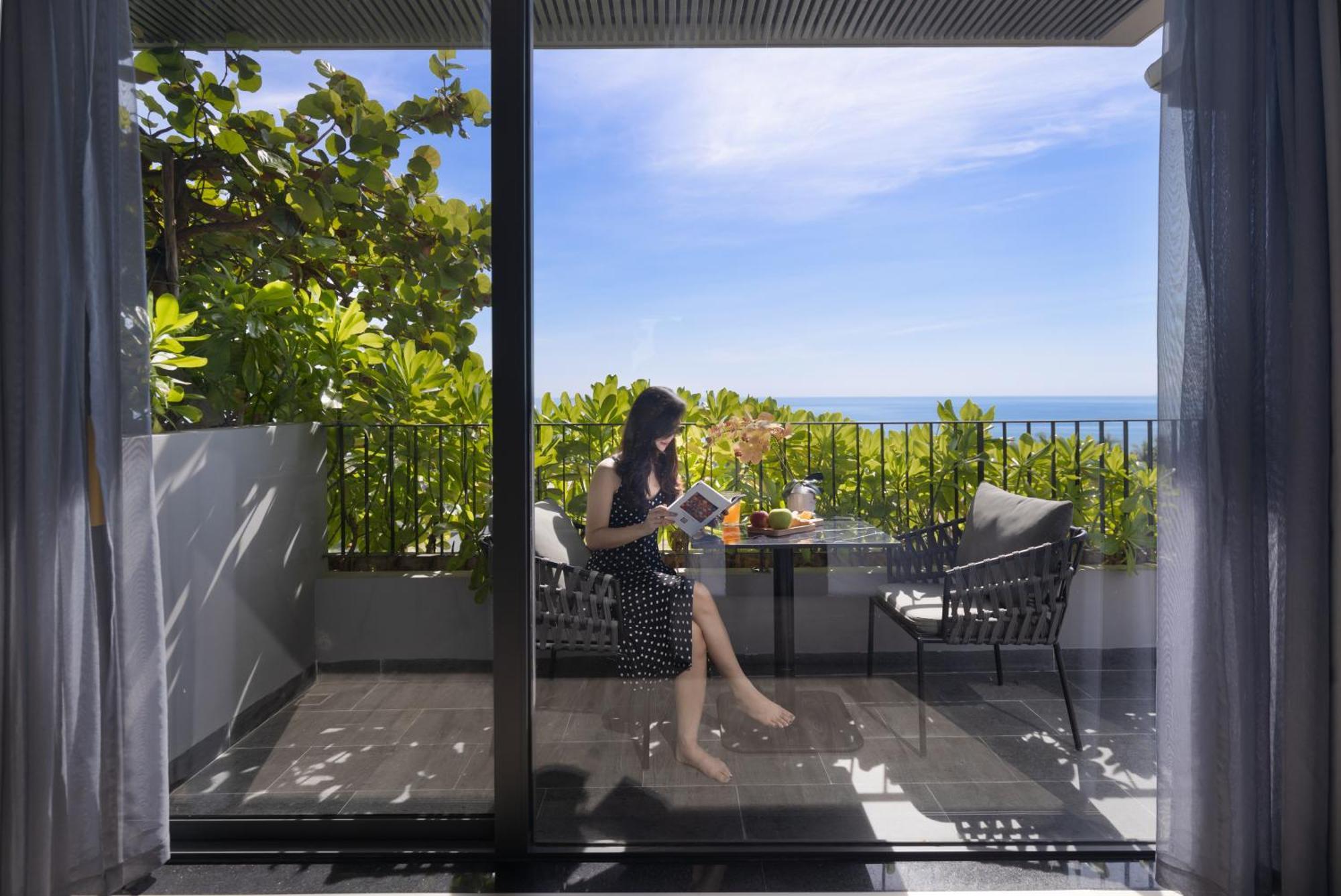 Jbay Beachfront Boutique Hotel Дананг Экстерьер фото