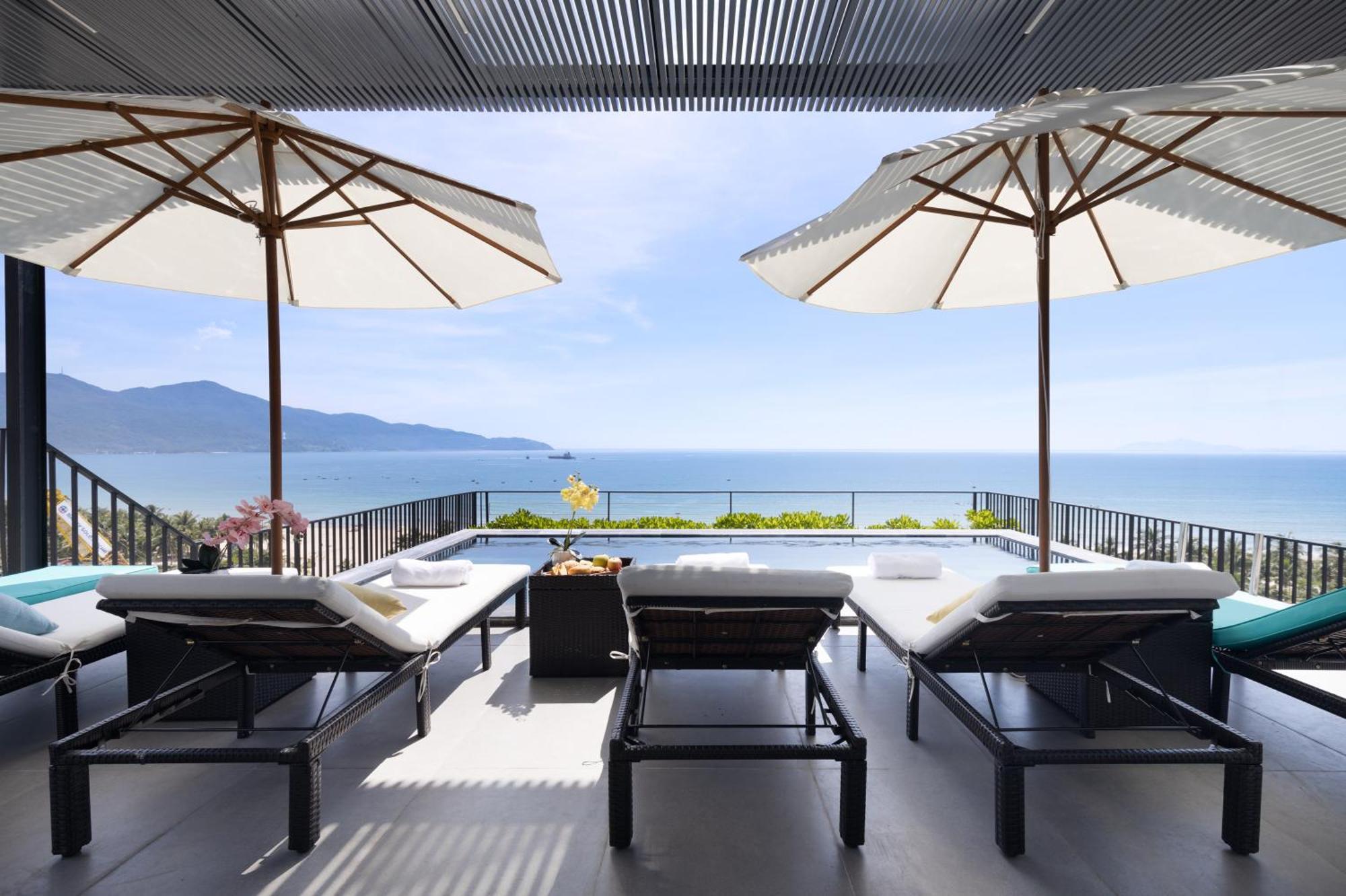 Jbay Beachfront Boutique Hotel Дананг Экстерьер фото