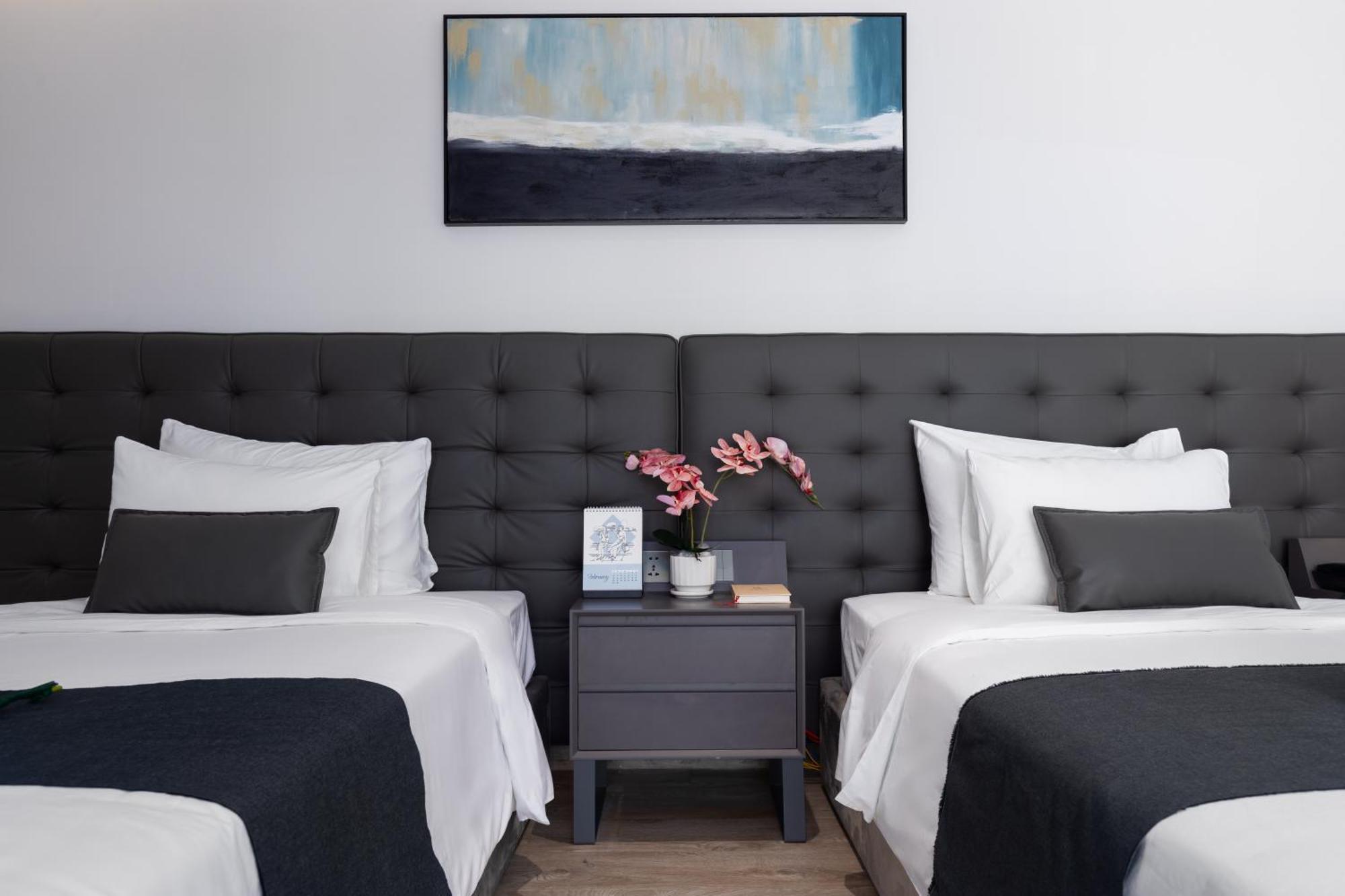 Jbay Beachfront Boutique Hotel Дананг Экстерьер фото