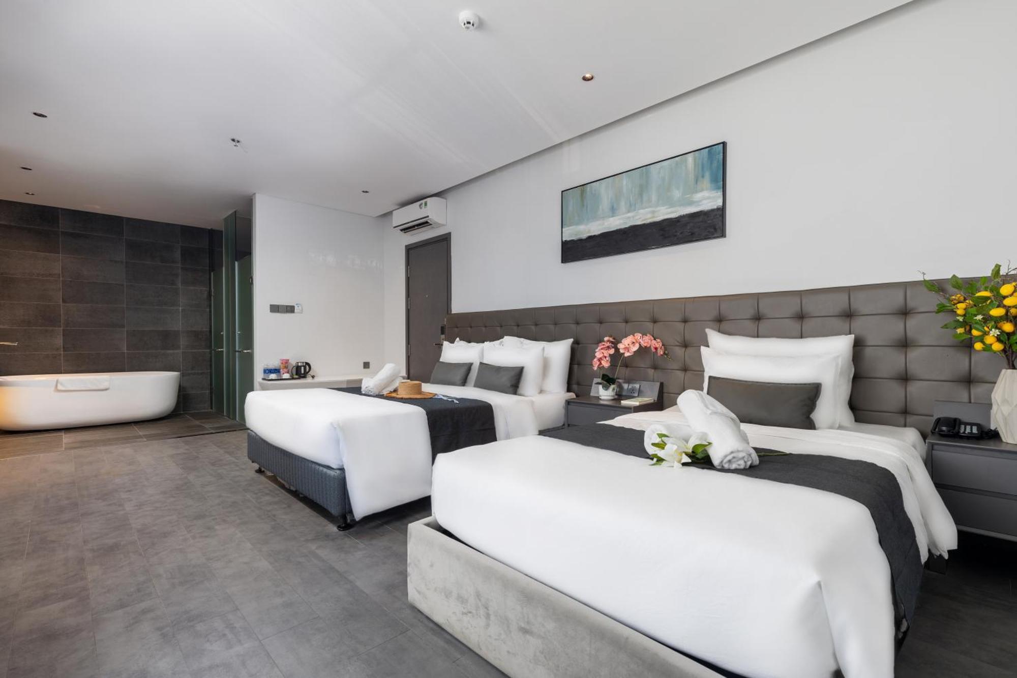 Jbay Beachfront Boutique Hotel Дананг Экстерьер фото